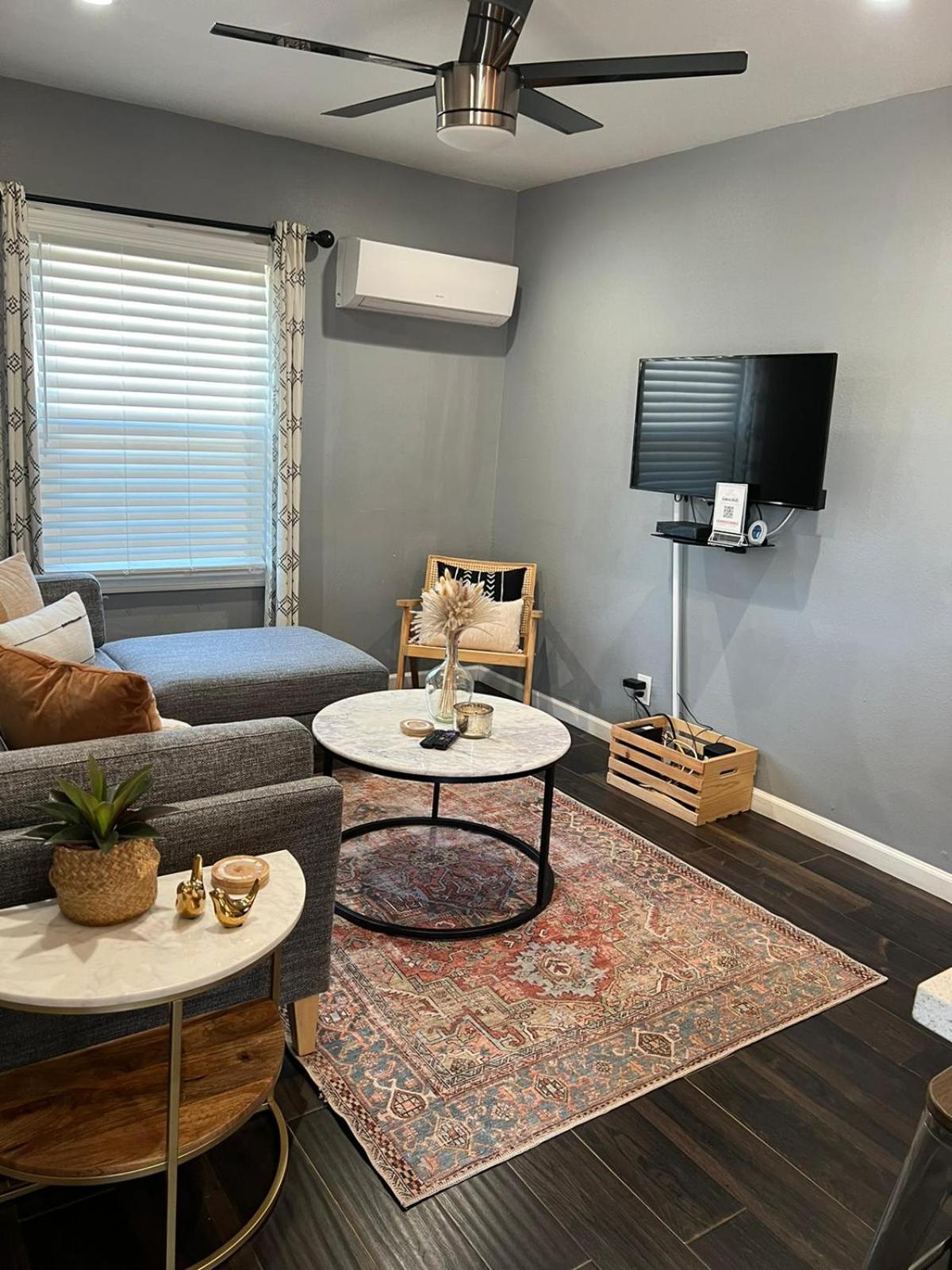 Apartment Located In Historic District Mins To Downtown, Beaches & Convention Center Long Beach Exterior foto